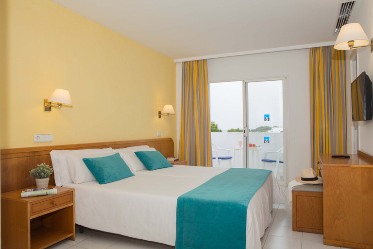 Bedroom 4, Gavimar Ariel Chico Club & Resort, Baleares