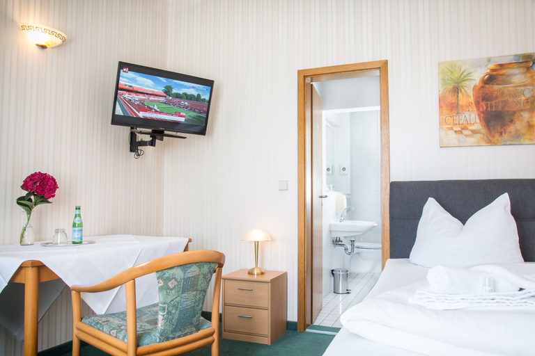 Bedroom 5, Hotel Stadt Berlin Jessen, Wittenberg