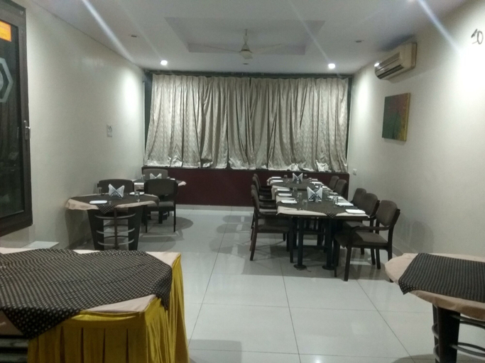 Food & Drinks 4, JK Rooms 122 Shaheen Lodging & Boarding, Nagpur