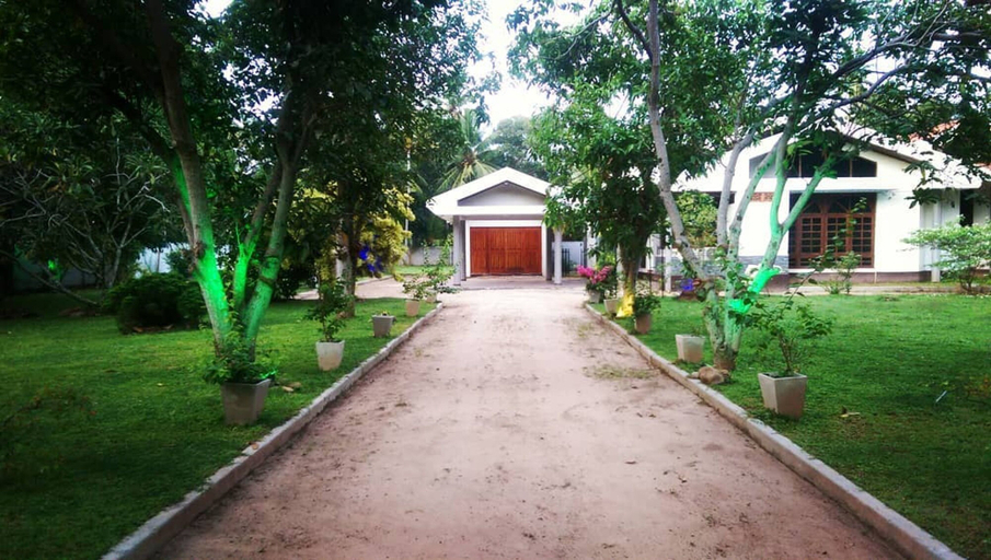 Exterior & Views, Country Breeze Villa, Negombo