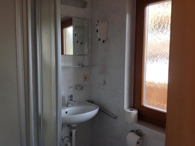 Bathroom 3, Pension Wirt am Bach, Bolzano