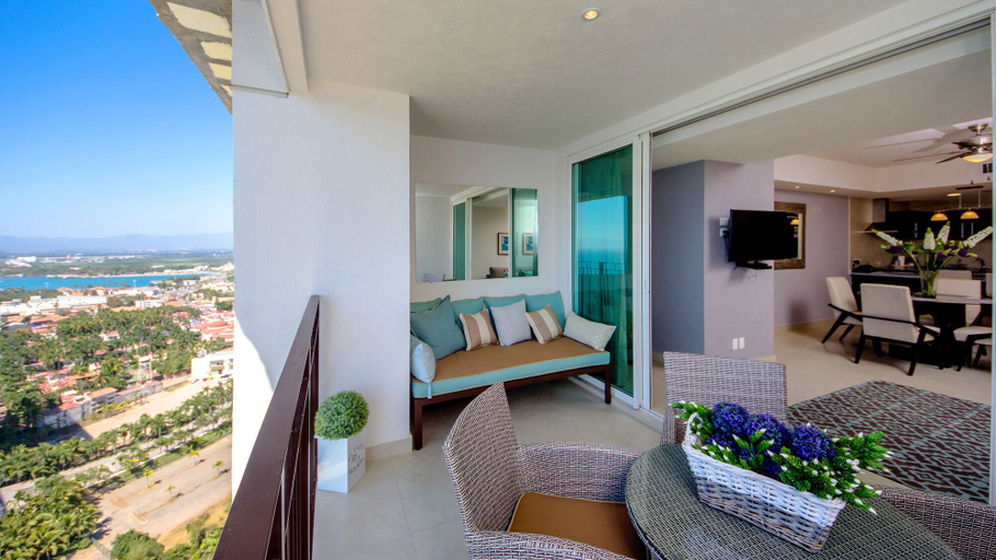Others 5, Grand Venetian Condominium, Puerto Vallarta