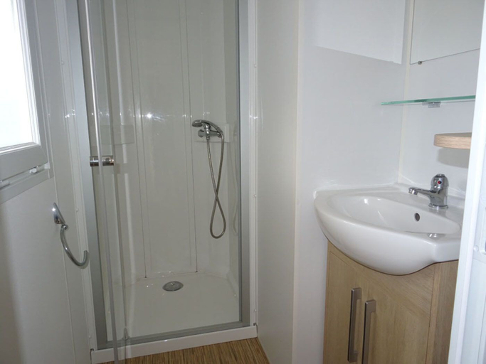 Bathroom 3, Camping Vila Village, Girona