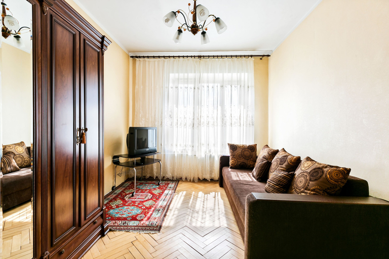 Others 4, MaxRealty24 Universitet, Western