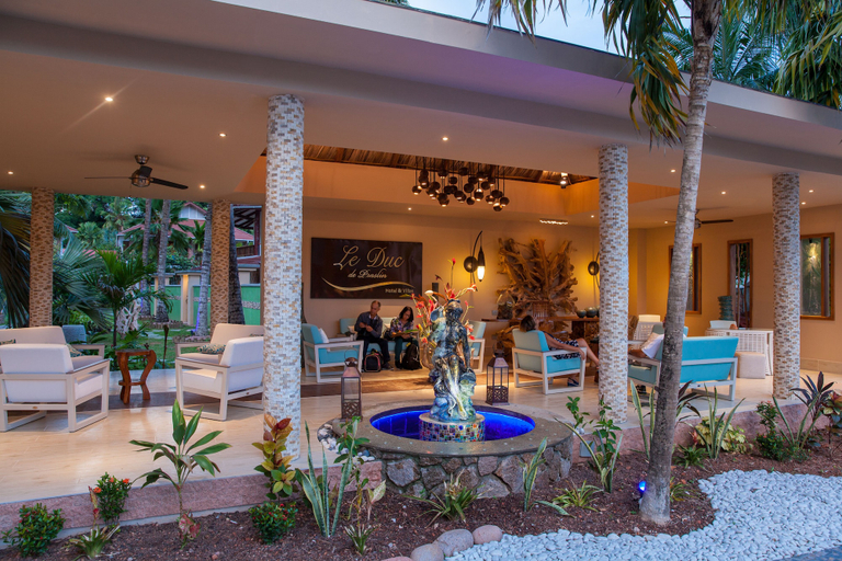 Exterior & Views 2, Le Duc de Praslin