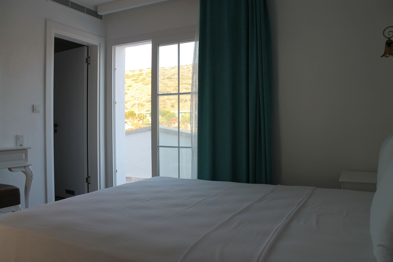 Bedroom 3, Alesya Otel, Çeşme