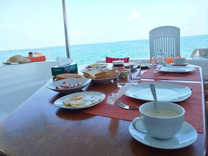 Food & Drinks, Maldives Dive Loabi