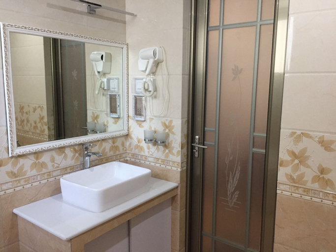 Bathroom 5, Rosemary Boutique, Maafushi Island
