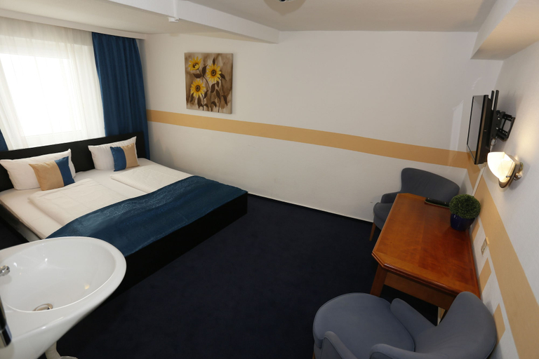 Bedroom 4, Hotel Condor, Hamburg