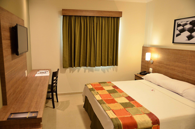 Bedroom 3, Hotel Matão Suites By Mercure, Matão