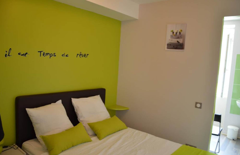 Bedroom 3, Hotel Restaurant Rive Gauche, Morbihan