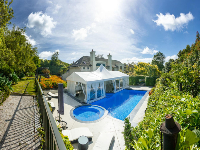 Sport & Beauty 3, Greenmantle Estate Hotel, Kapiti Coast