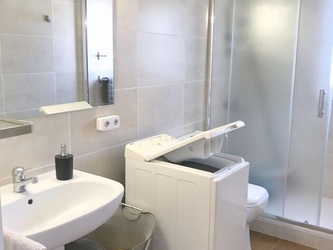 Bathroom 4, Apartamento Lisboa 46, Girona