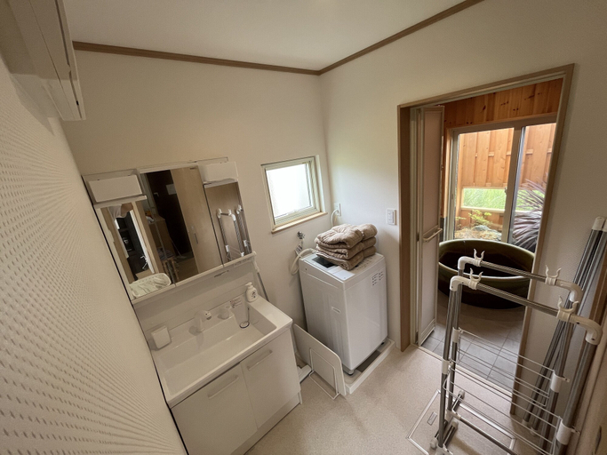 Bathroom 3, shirahamakashibesso ss2-76, Shirahama