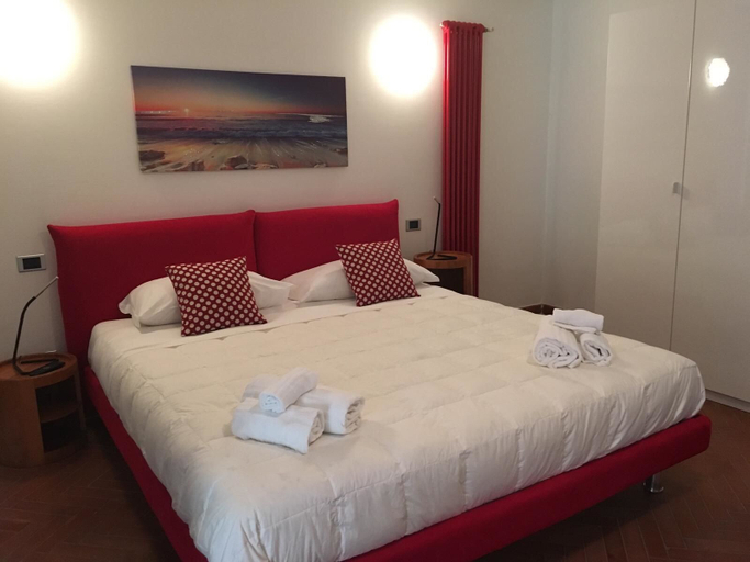 Bedroom 2, Villa Sofia, La Spezia