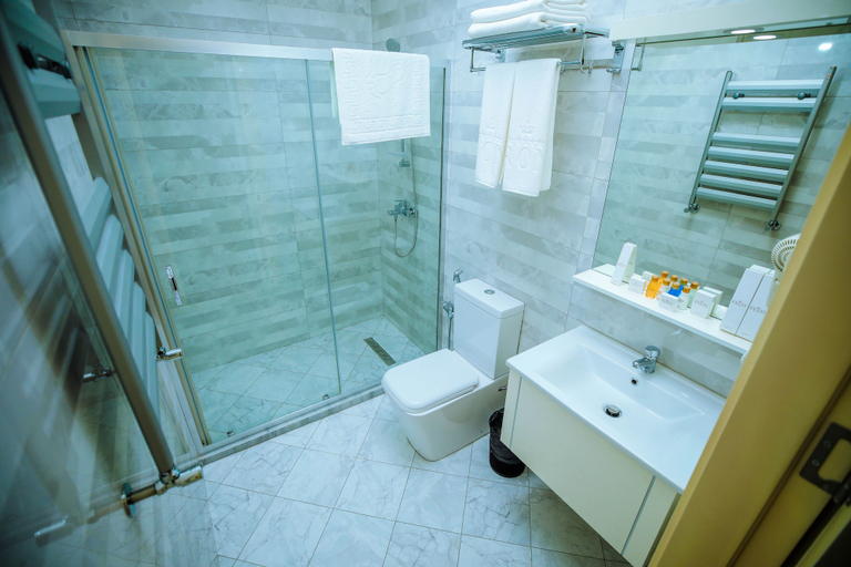 Bathroom 4, Krone Hotel, Baku