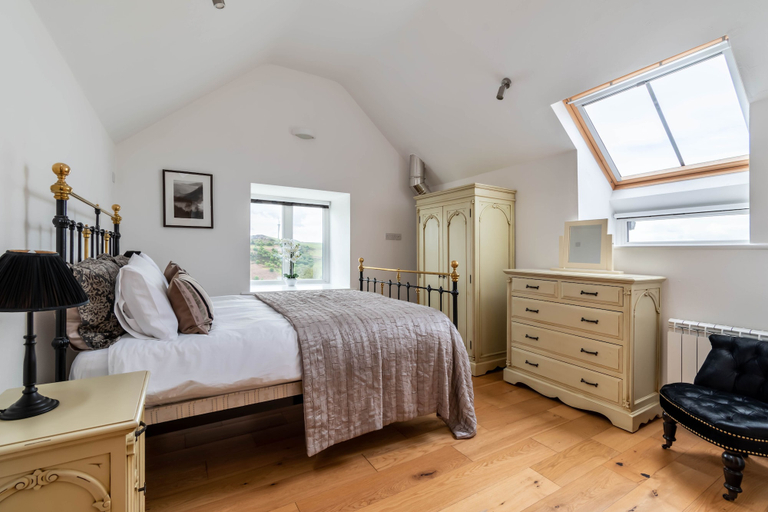 Bedroom 3, Bryn Eithin Cottage Far From the Madding Crowd, Denbighshire