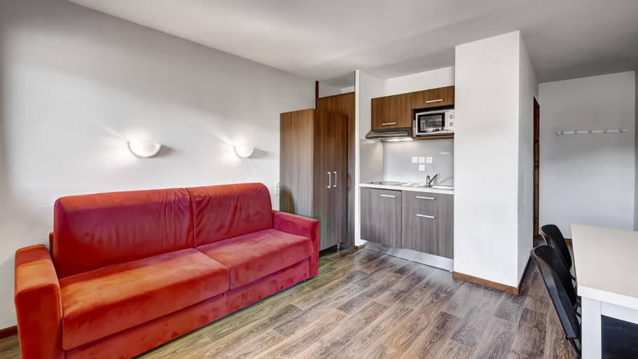 Bedroom 30