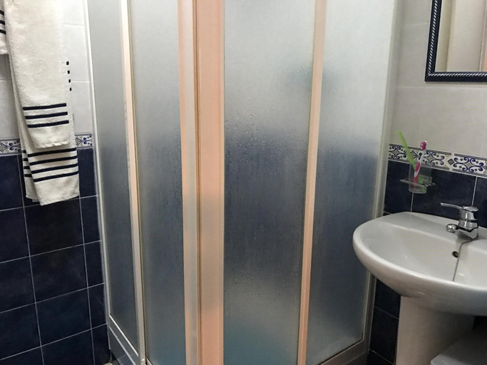 Bathroom 4, Carihuela Piscina y playa, Málaga