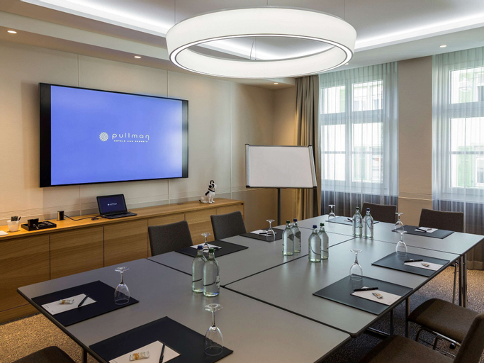 Business Facilities 29
