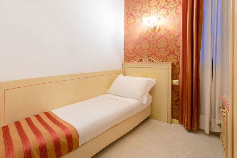 Bedroom 3, Hotel San Giorgio, Venezia