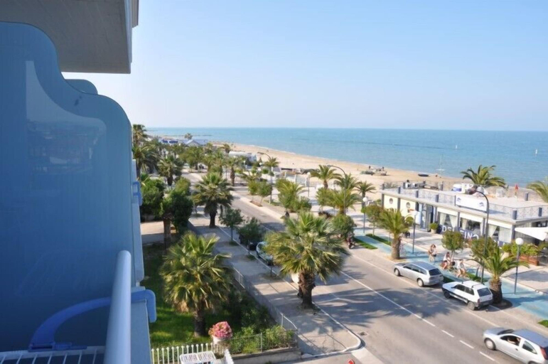 Others 5, Hotel Caraibi, Ascoli Piceno