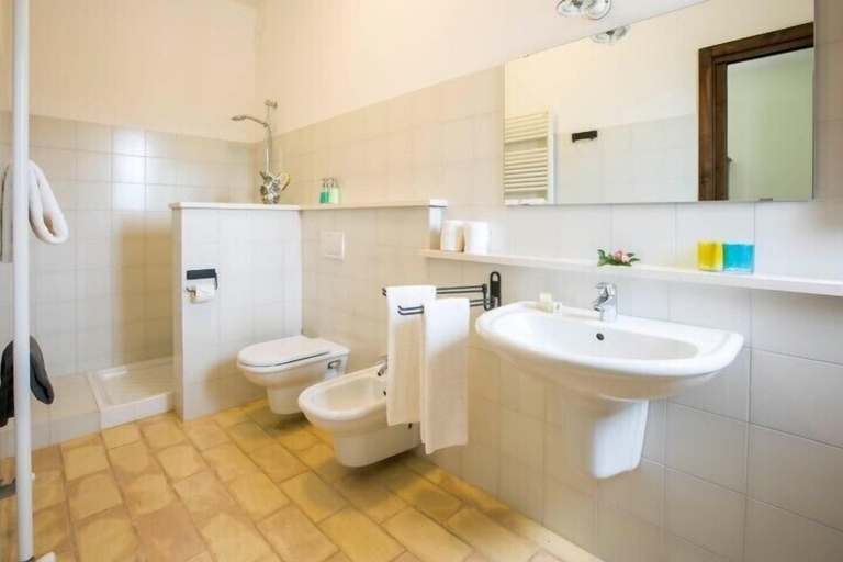 Bathroom 2, Casina Margherita, Teramo