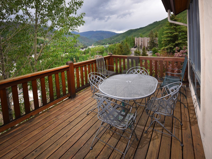 Others 5, Glacier Court 1844 B, Eagle