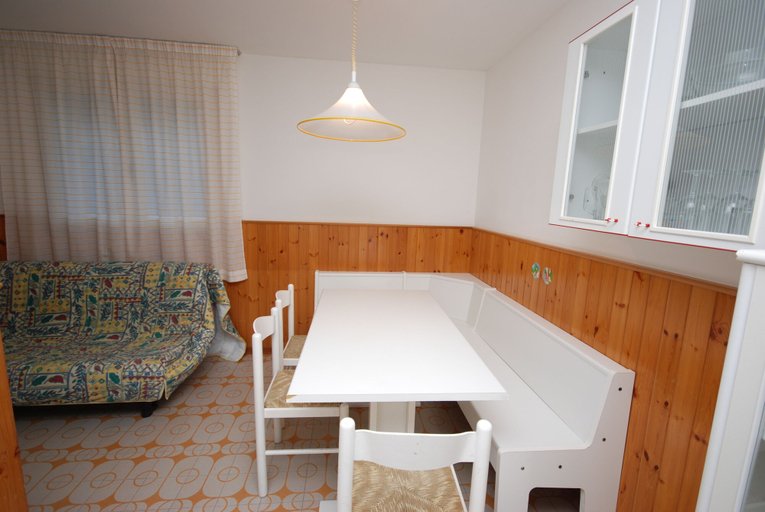 Others 4, Villa Isolina, Udine