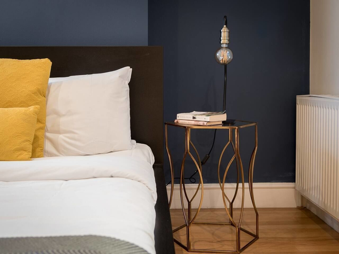 Bedroom 2, Upper Berkeley Street Flats, London