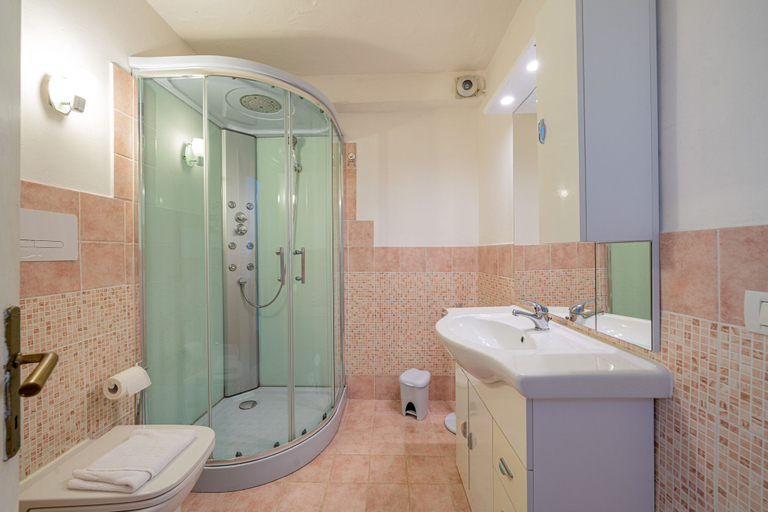 Bathroom 4, Casa Leda, Olbia-Tempio