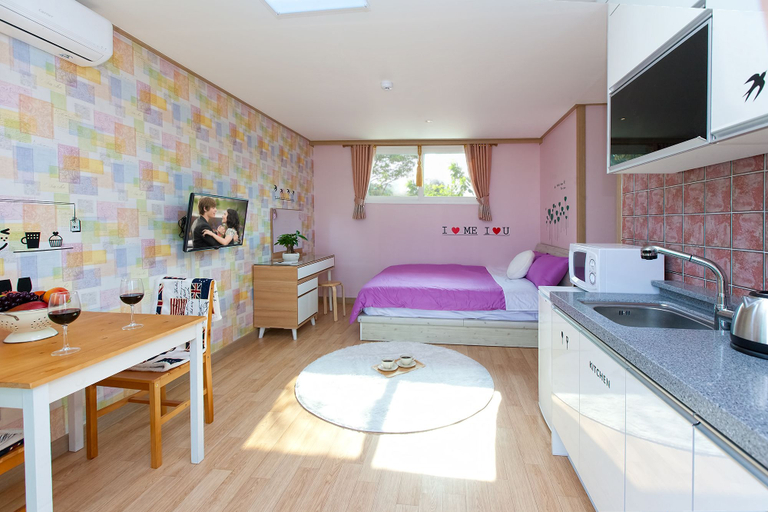Bedroom 2, Naerimong Beach Pension, Ganghwa