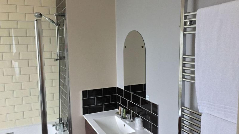 Bathroom 5, The Clyffe Hotel, Suffolk