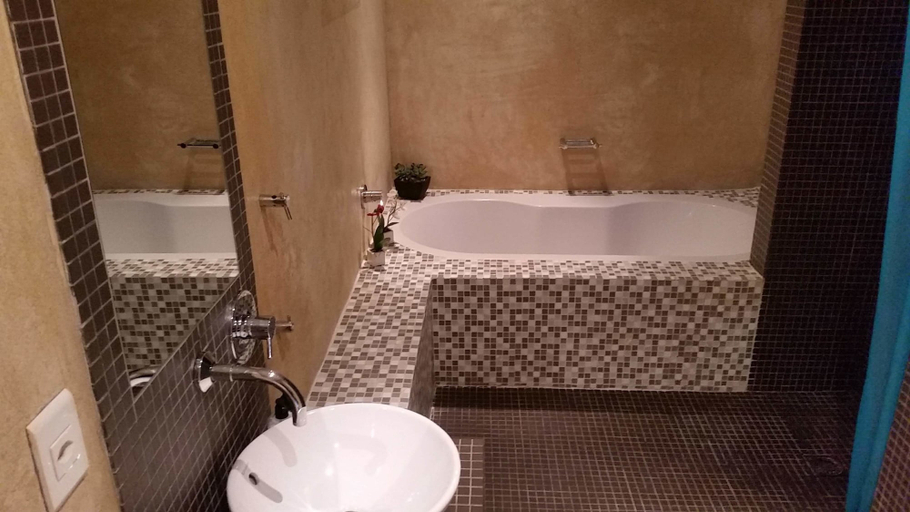 Bathroom 4, Cape Town Apartment with balcony, City of Cape Town