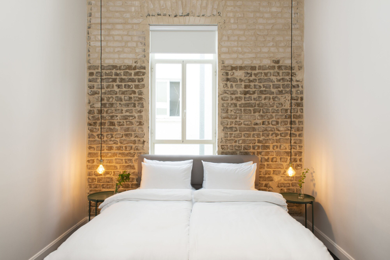 Bedroom 5, Oliver
