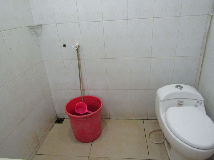 Bathroom 4, Hotel Kencana Jaya, Jepara