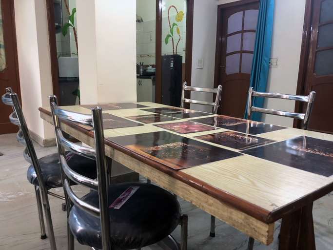 Food & Drinks 4, Utsav Bed & Breakfast, Gautam Buddha Nagar
