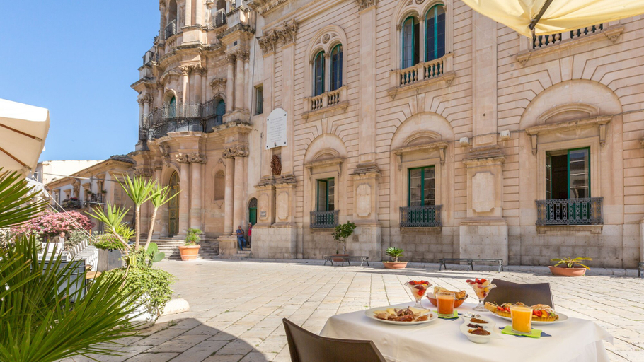 Exterior & Views, Palazzo Montalbano, Ragusa