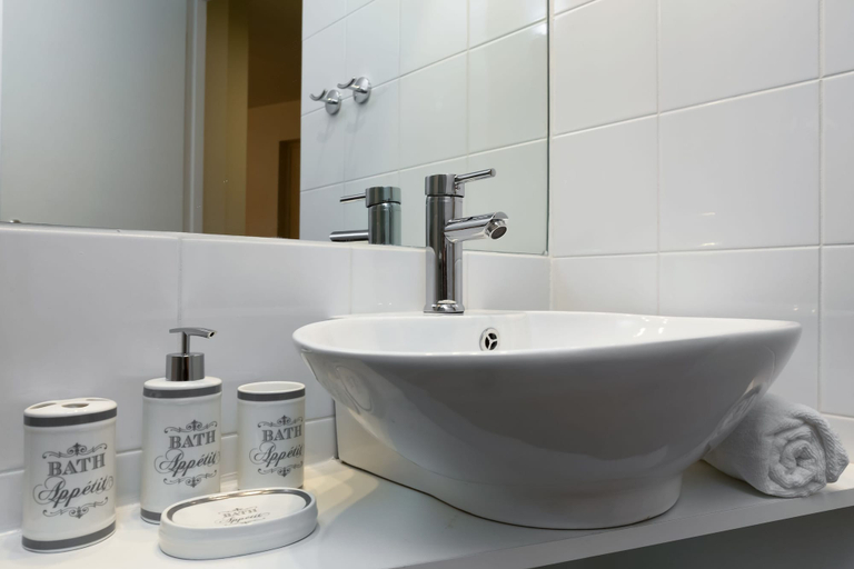 Bathroom 3, Vintage Apartment in the heart of Plaka, Attica
