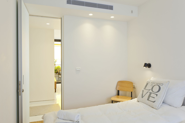 Bedroom 3, Elegant 2BR with Veranda by FeelHome