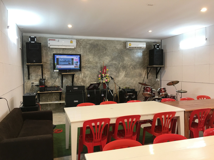 Food & Drinks 5, Ban Suan Kru Kob, Pak Phli