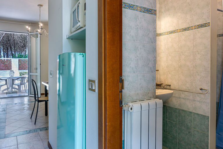 Bathroom 4, Oleandri Suite Hotel, Livorno