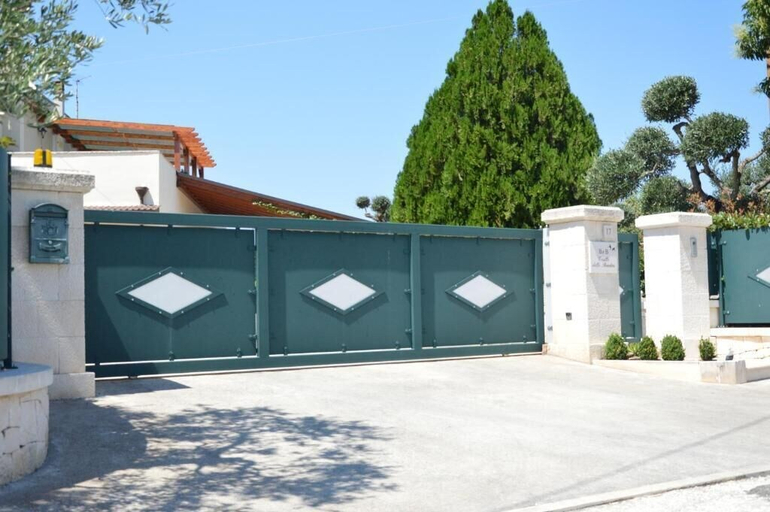 Exterior & Views 2, B&B Delle Rondini, Bari