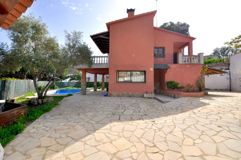 Exterior & Views 2, Villa Europa C061, Girona
