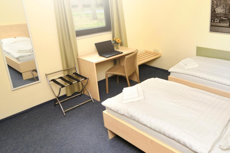 Bedroom 3, Best Deal Airporthotel Weeze, Kleve