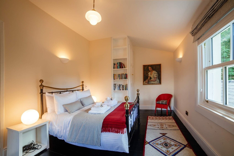 Bedroom 2, Killadangan House
