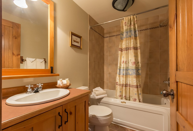 Bathroom 3, Les Falaises - RVMT, Les Laurentides