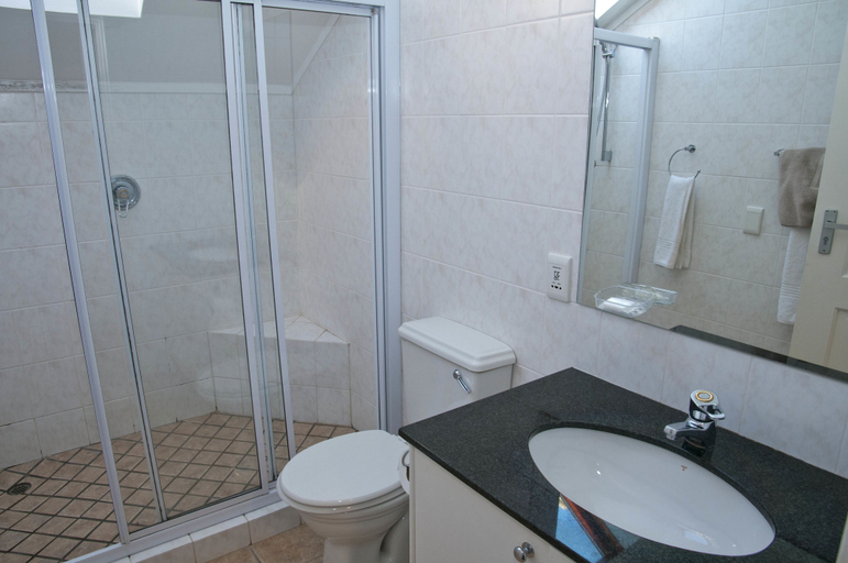Bathroom 3, Villa 4, Eden