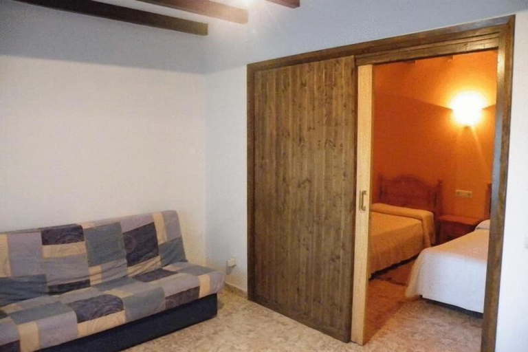 Bedroom 2, Allotjaments Colomer-Cullell, Girona