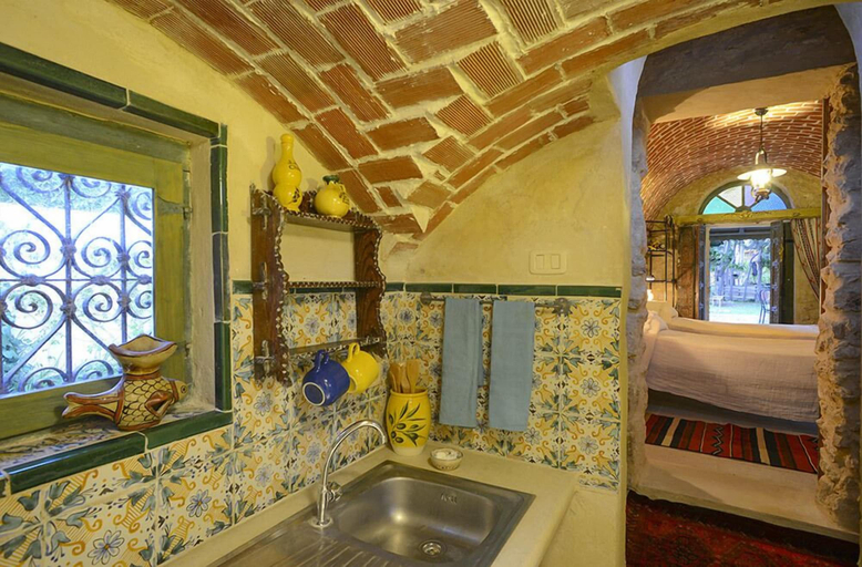 Bathroom 4, Carthage Hill, La Marsa